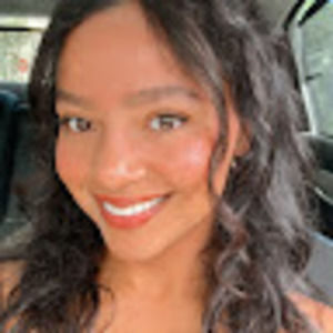 Meet your Posher, Vanessa